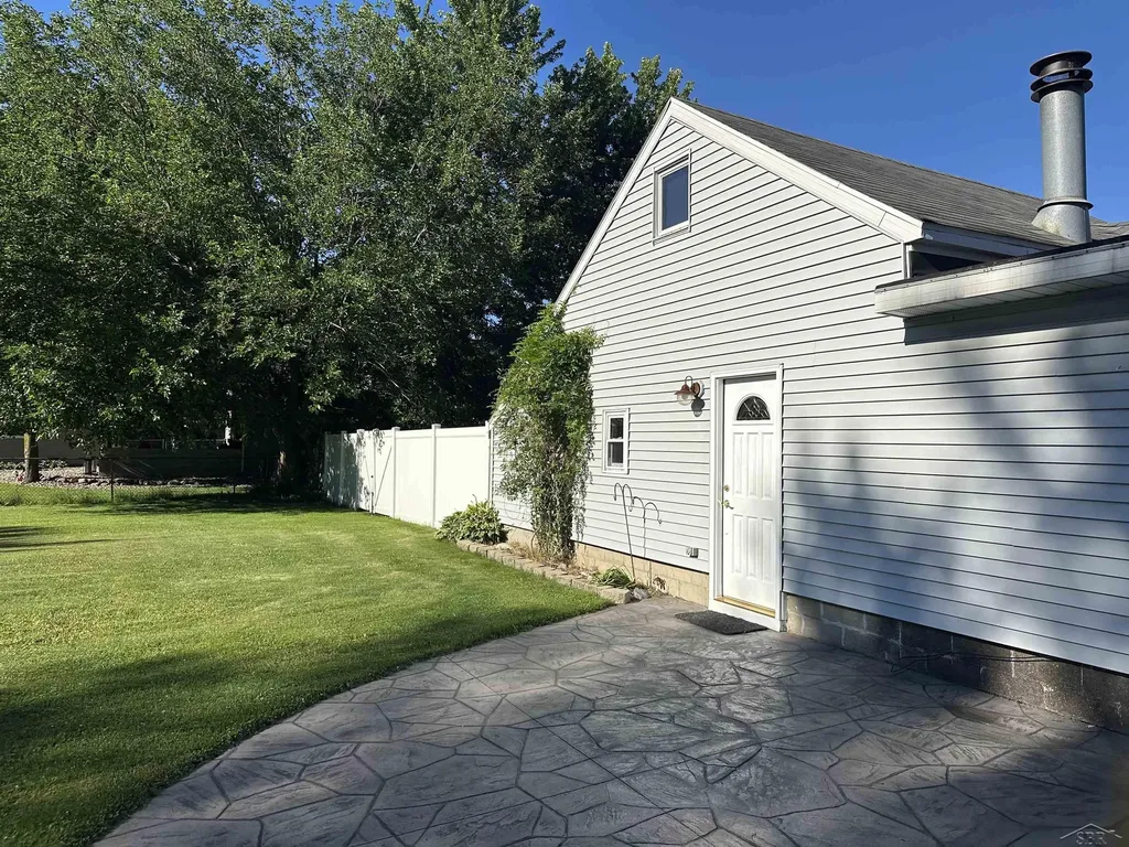 214 N Hemlock Road Richland Township MI 48626
