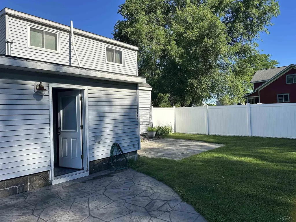 214 N Hemlock Road Richland Township MI 48626