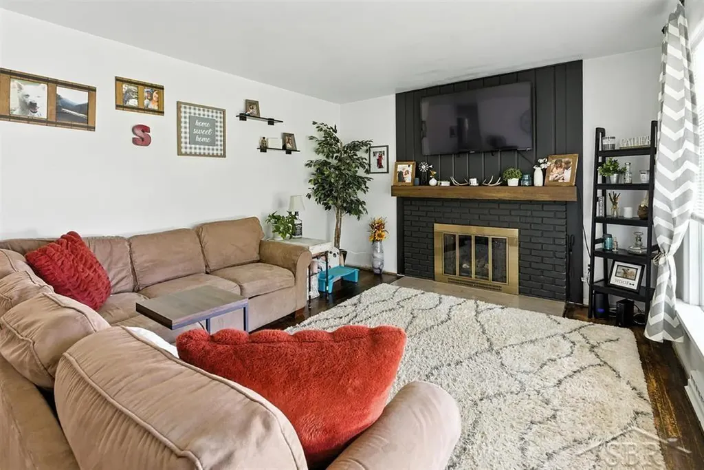 1033 Elmdale Drive Saginaw City MI 48602