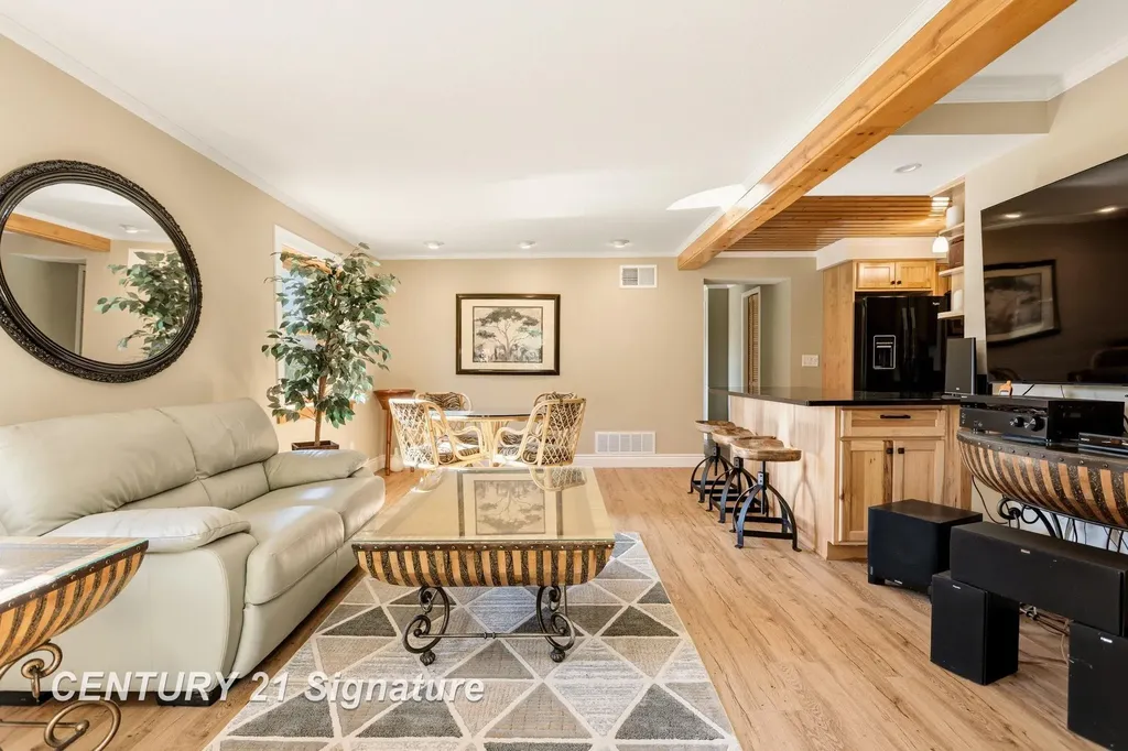 4065 N River Road Thomas Township MI 48623