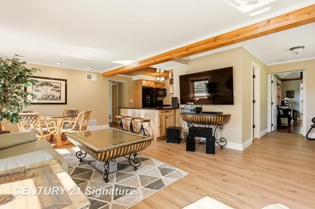 4065 N River Road Thomas Township MI 48623