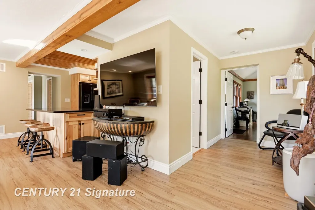 4065 N River Road Thomas Township MI 48623