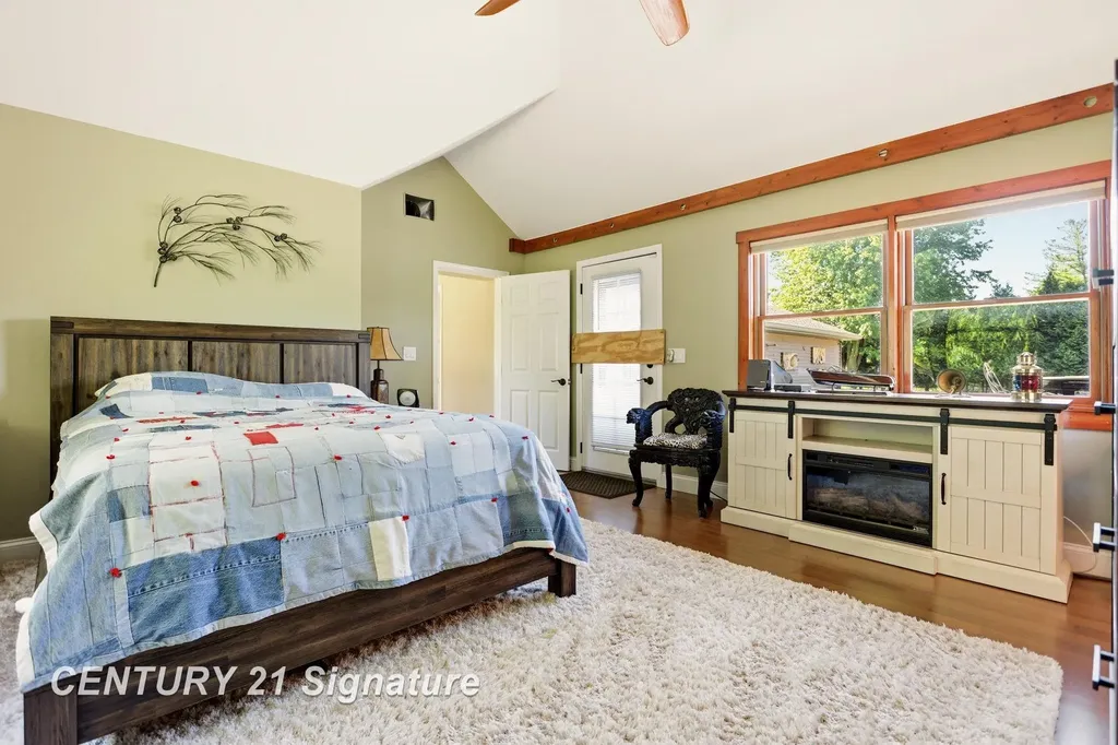 4065 N River Road Thomas Township MI 48623