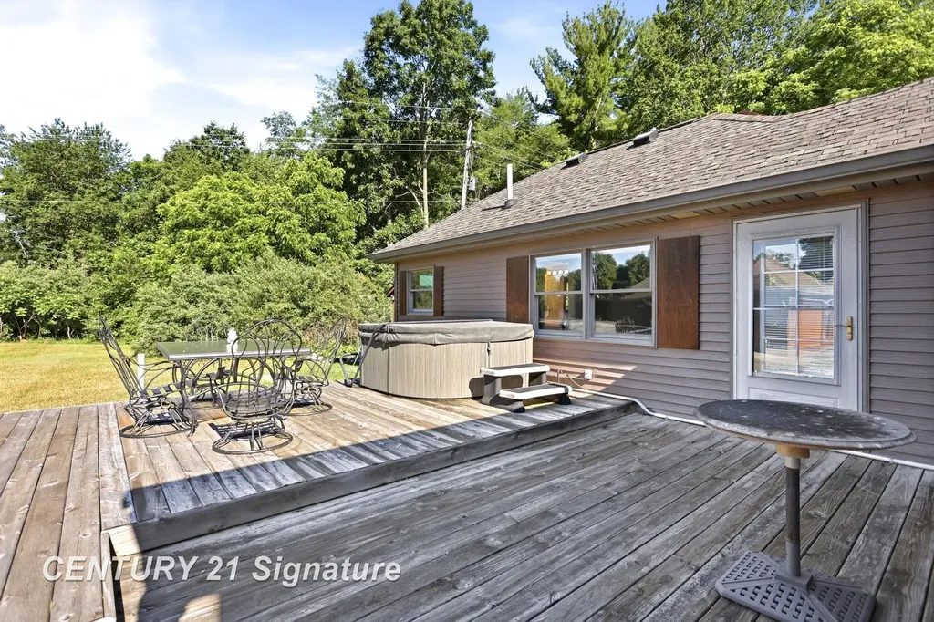 4065 N River Road Thomas Township MI 48623