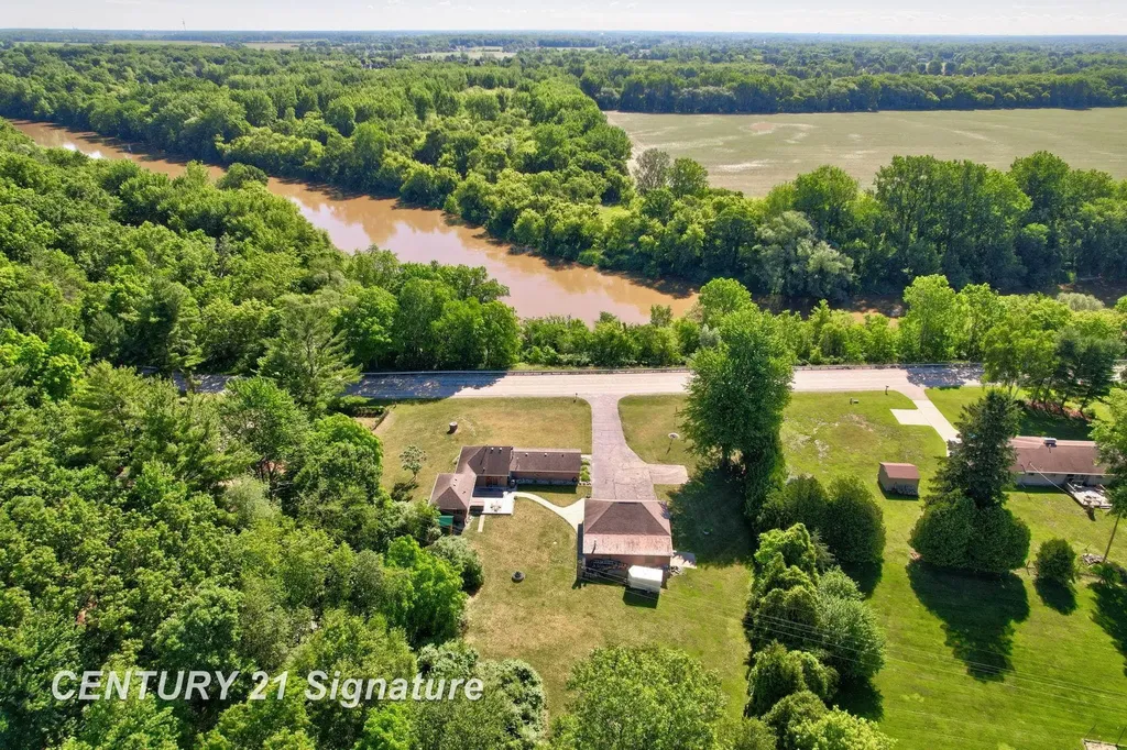 4065 N River Road Thomas Township MI 48623