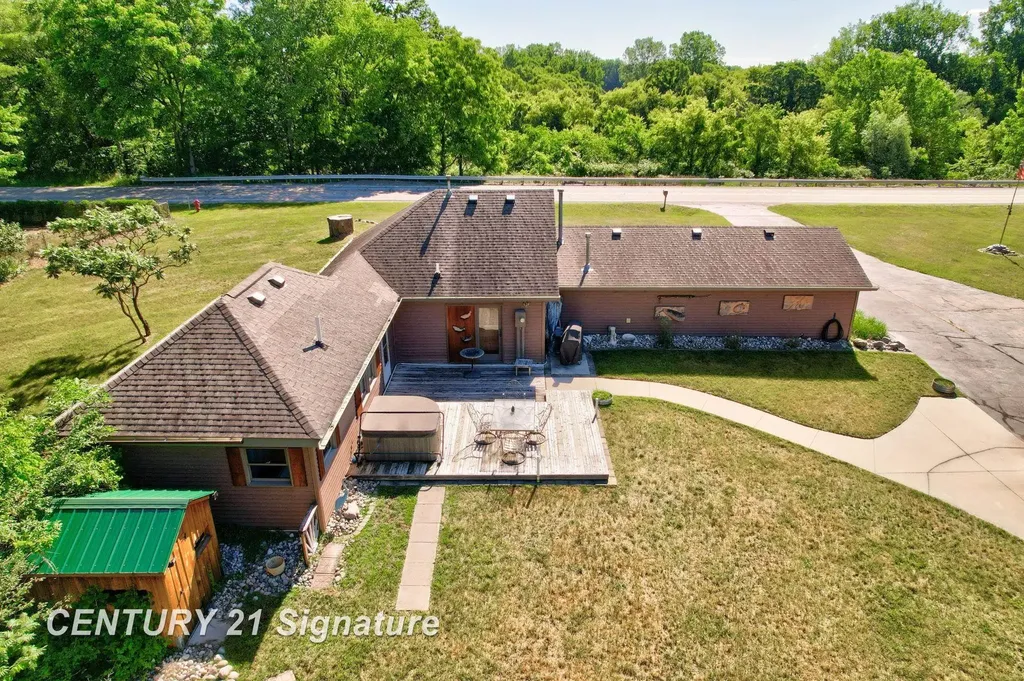 4065 N River Road Thomas Township MI 48623
