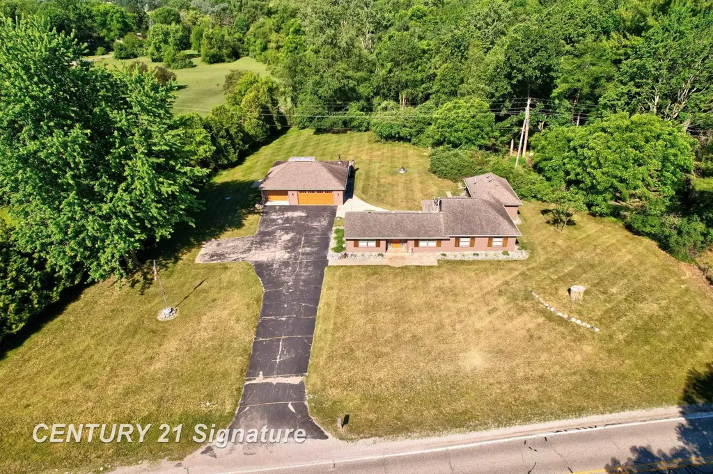 4065 N River Road Thomas Township MI 48623