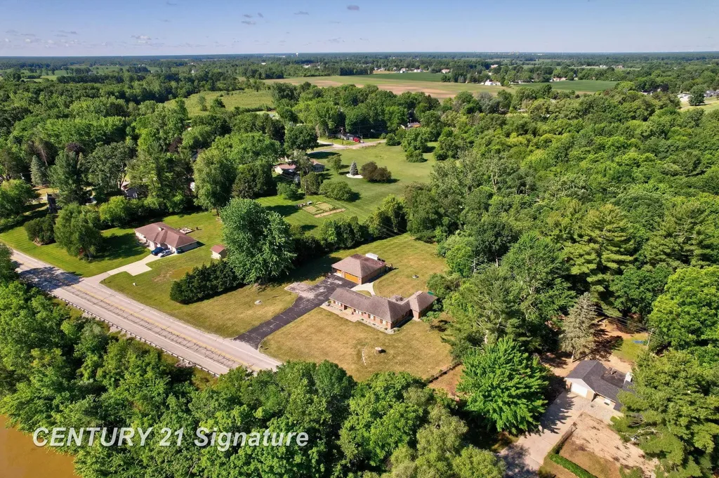 4065 N River Road Thomas Township MI 48623