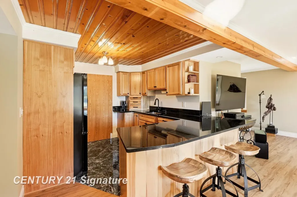 4065 N River Road Thomas Township MI 48623