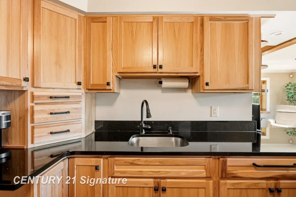 4065 N River Road Thomas Township MI 48623