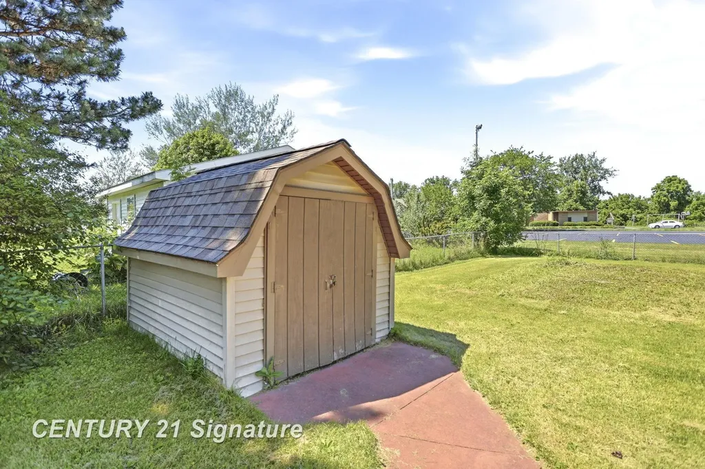 1438 Flanders Drive Carrollton Township MI 48604