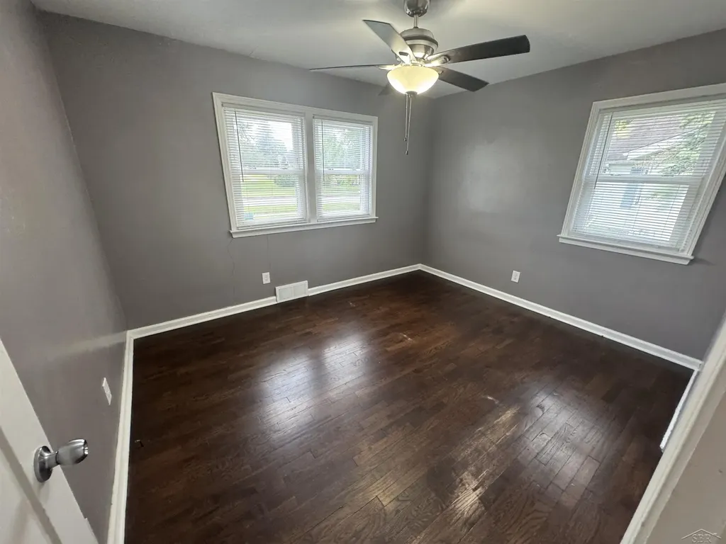 1954 Holcomb Street Saginaw City MI 48602