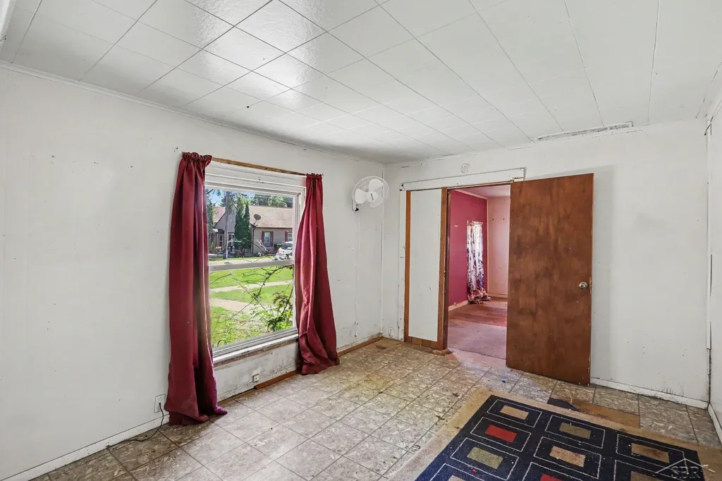 422 S Saginaw Street St. Charles Village MI 48655