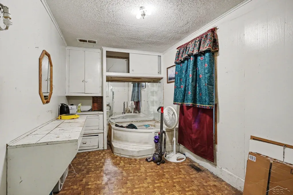 422 S Saginaw Street St. Charles Village MI 48655