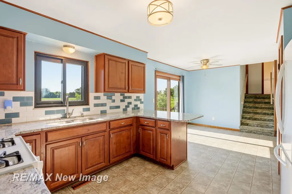 577 S Lincoln Road Portsmouth Charter Township MI 48708