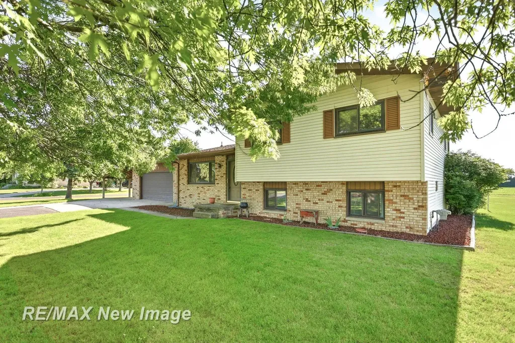 577 S Lincoln Road Portsmouth Charter Township MI 48708