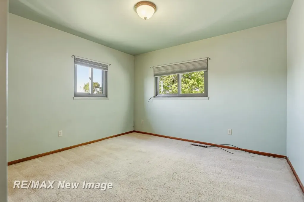 577 S Lincoln Road Portsmouth Charter Township MI 48708