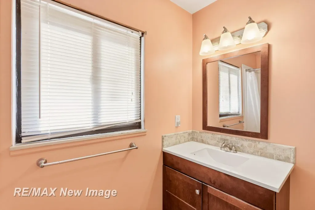 577 S Lincoln Road Portsmouth Charter Township MI 48708