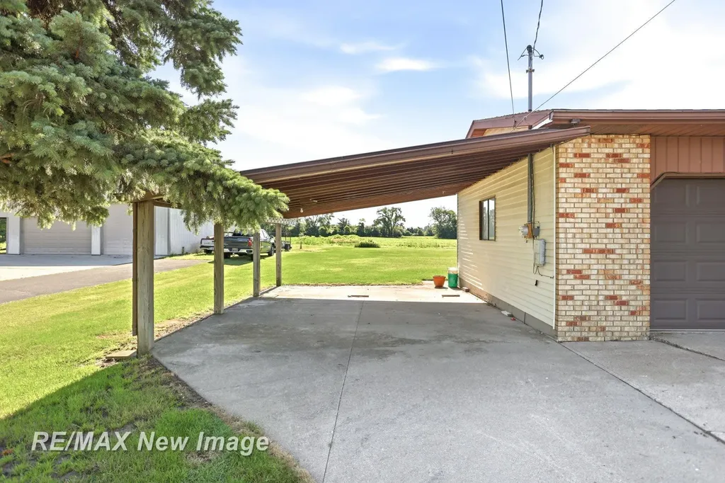 577 S Lincoln Road Portsmouth Charter Township MI 48708