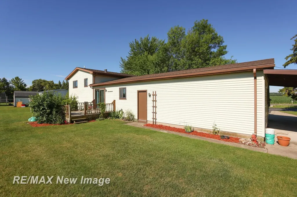 577 S Lincoln Road Portsmouth Charter Township MI 48708