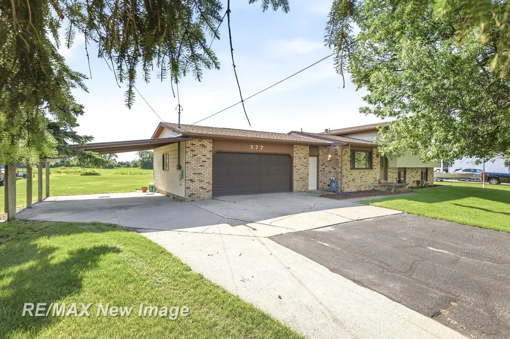 577 S Lincoln Road Portsmouth Charter Township MI 48708