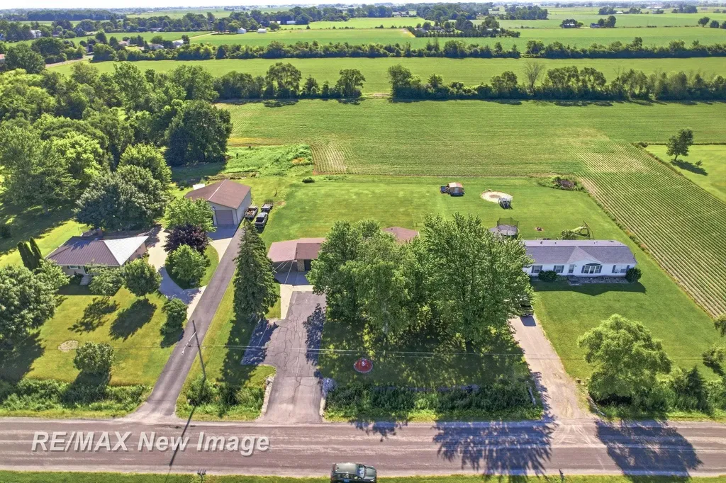 577 S Lincoln Road Portsmouth Charter Township MI 48708