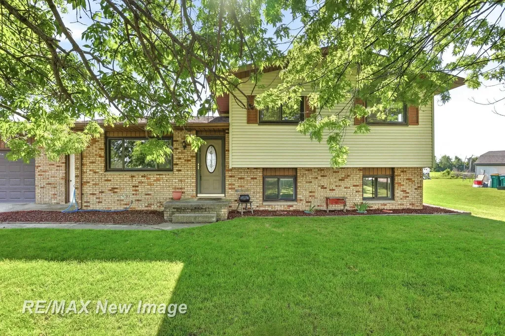 577 S Lincoln Road Portsmouth Charter Township MI 48708