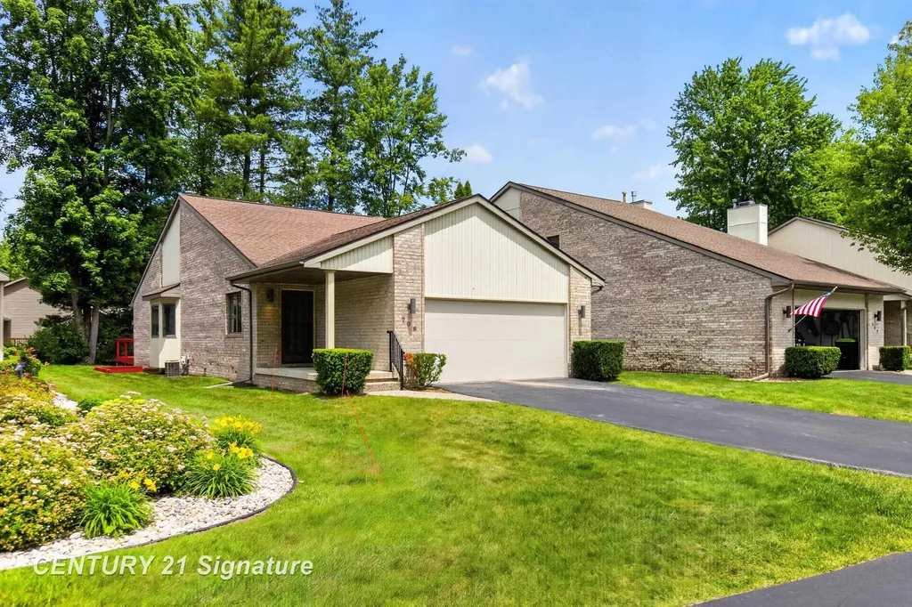 708 Shorefront Circle Midland City MI 48640