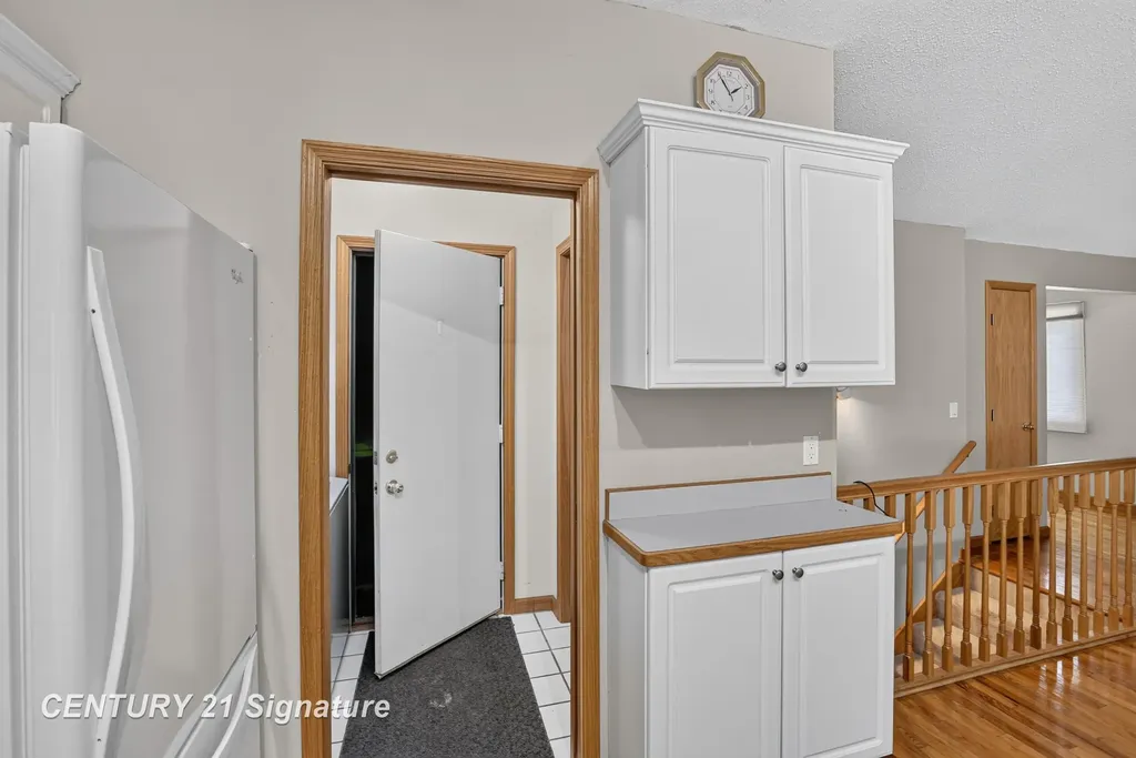 708 Shorefront Circle Midland City MI 48640