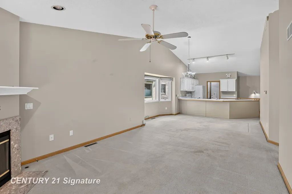 708 Shorefront Circle Midland City MI 48640