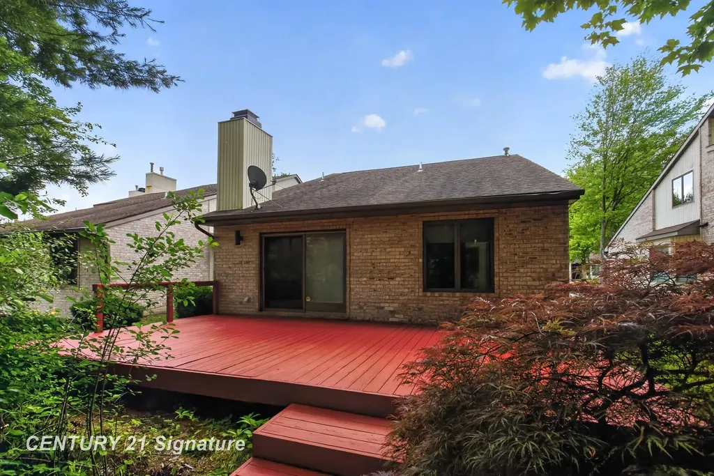 708 Shorefront Circle Midland City MI 48640