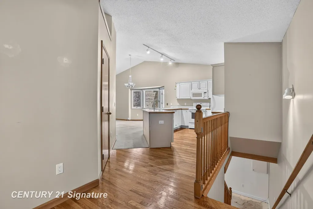 708 Shorefront Circle Midland City MI 48640