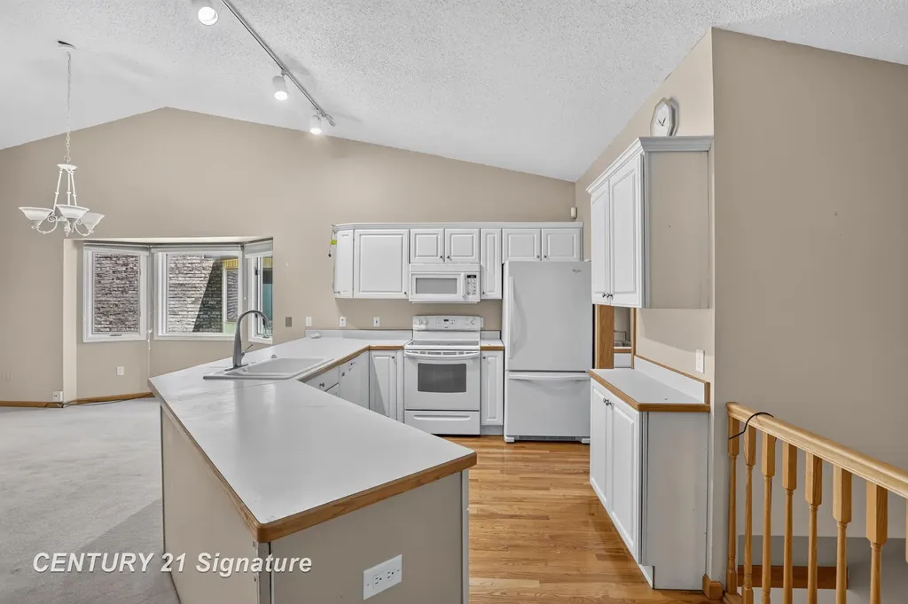 708 Shorefront Circle Midland City MI 48640