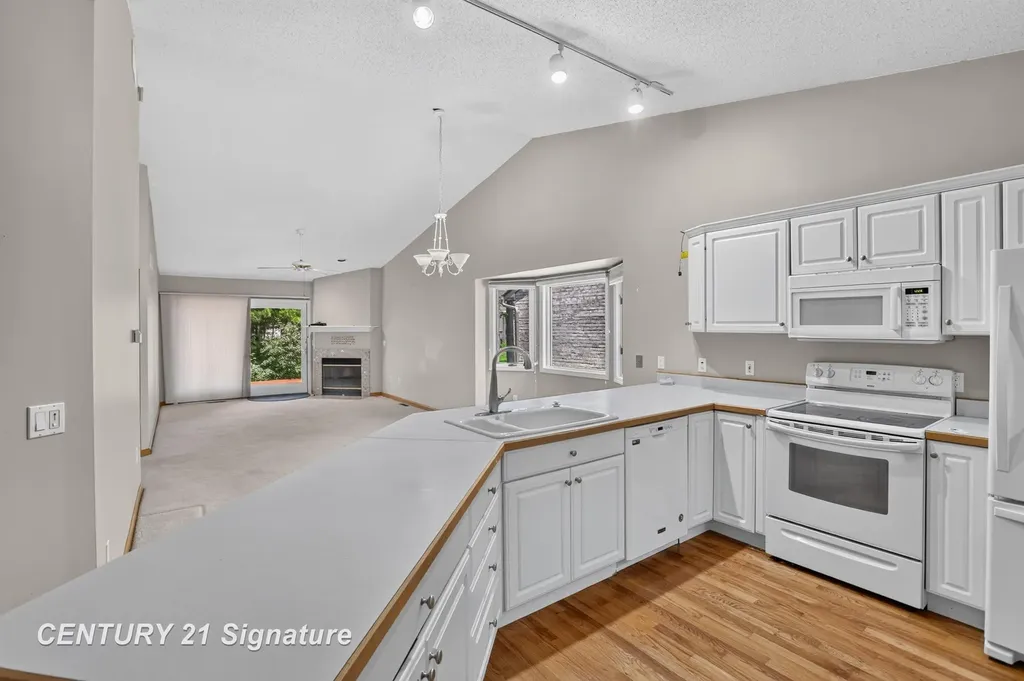 708 Shorefront Circle Midland City MI 48640