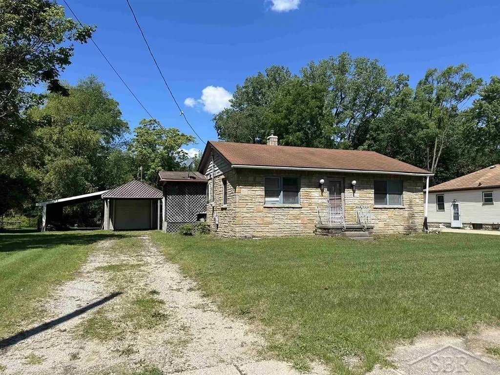 413 Lemke Street Midland City MI 48642