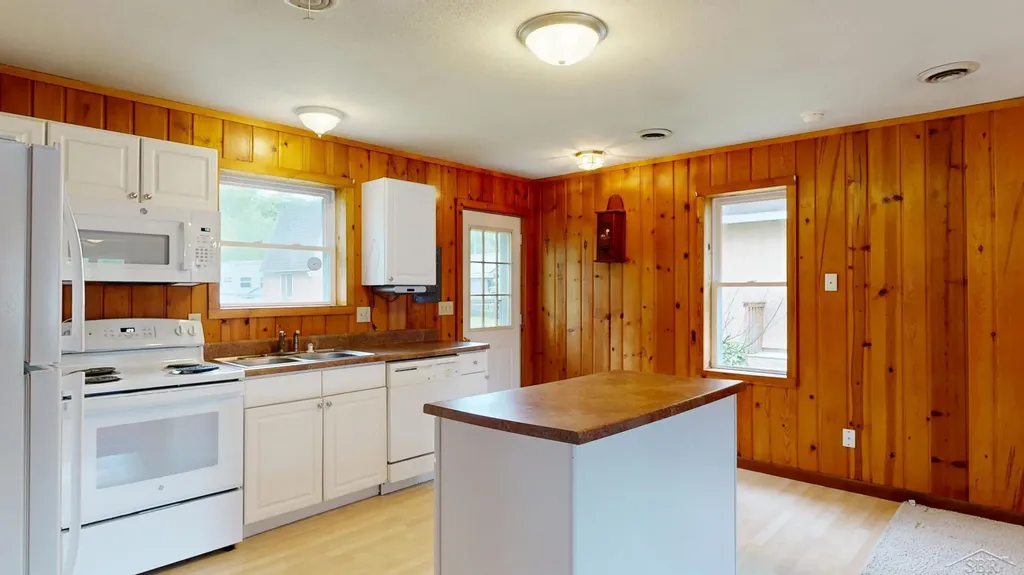4344 Bay Road Sage Township MI 48624