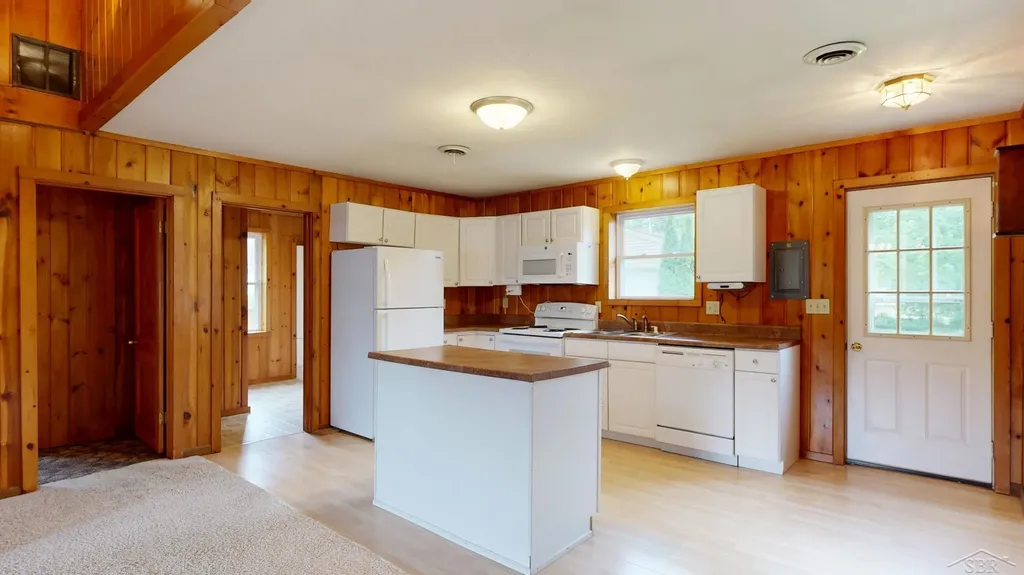 4344 Bay Road Sage Township MI 48624