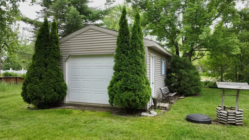 4344 Bay Road Sage Township MI 48624