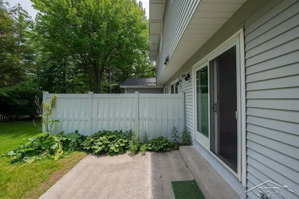 1416 Pheasant Ridge Drive Midland City MI 48640