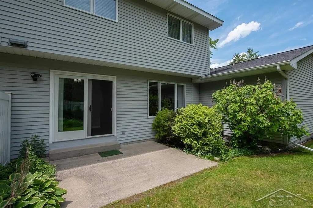 1416 Pheasant Ridge Drive Midland City MI 48640