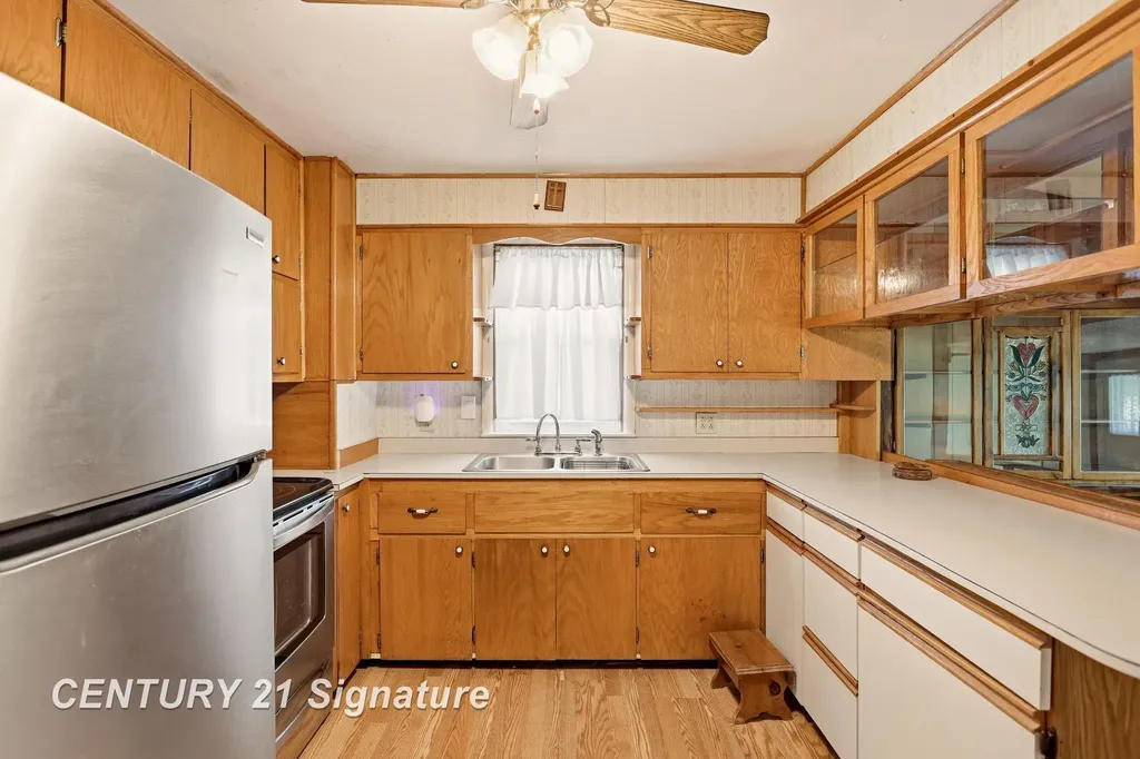6737 Dixie Highway Bridgeport Charter Township MI 48722