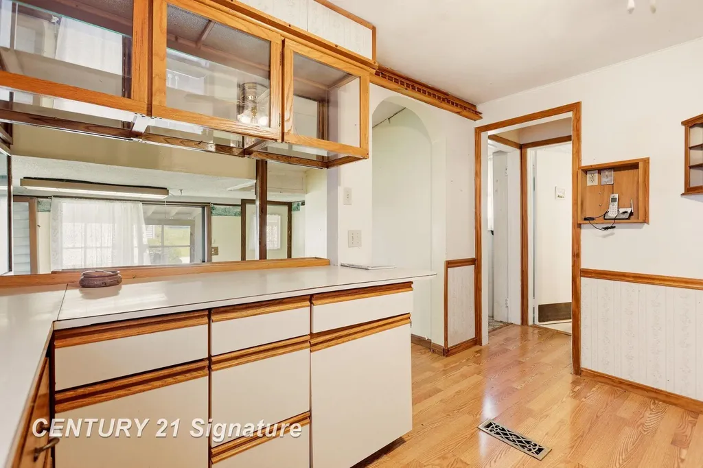 6737 Dixie Highway Bridgeport Charter Township MI 48722