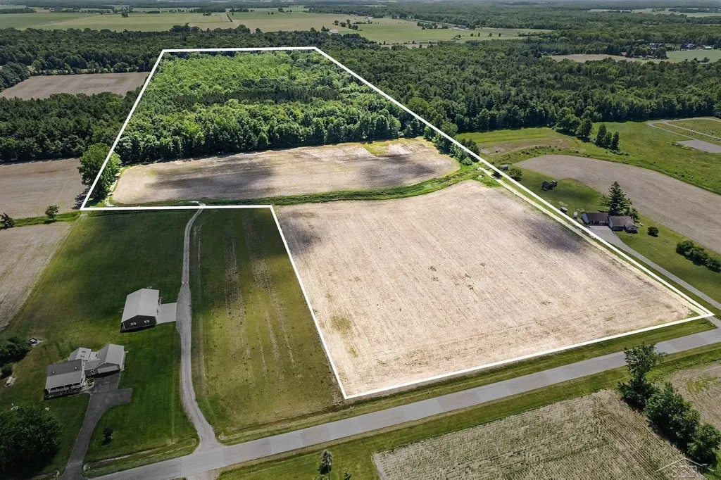 S Fenmore Road Lakefield Township MI 48637