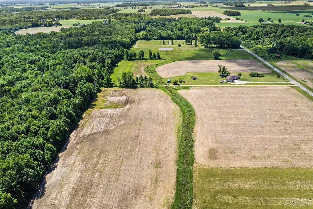 S Fenmore Road Lakefield Township MI 48637