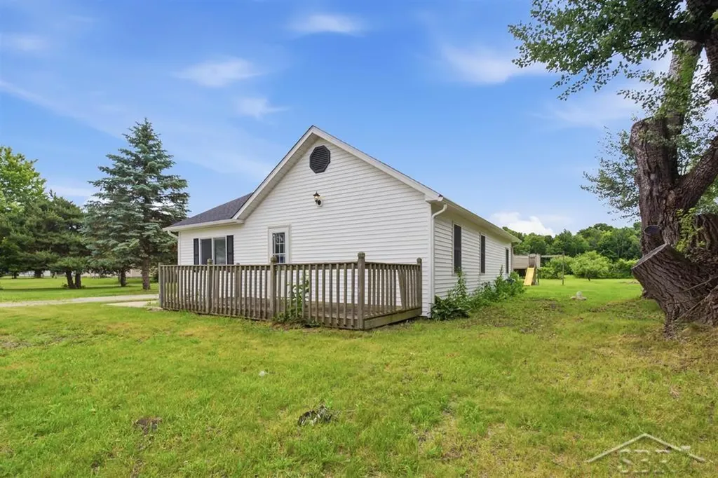 2735 W Isabella Road Lee Township MI 48640