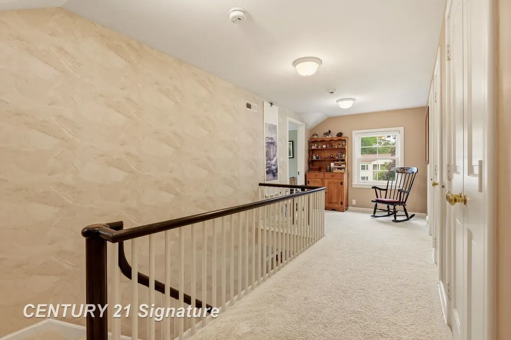 14 Edgewood Road Saginaw Charter Township MI 48602