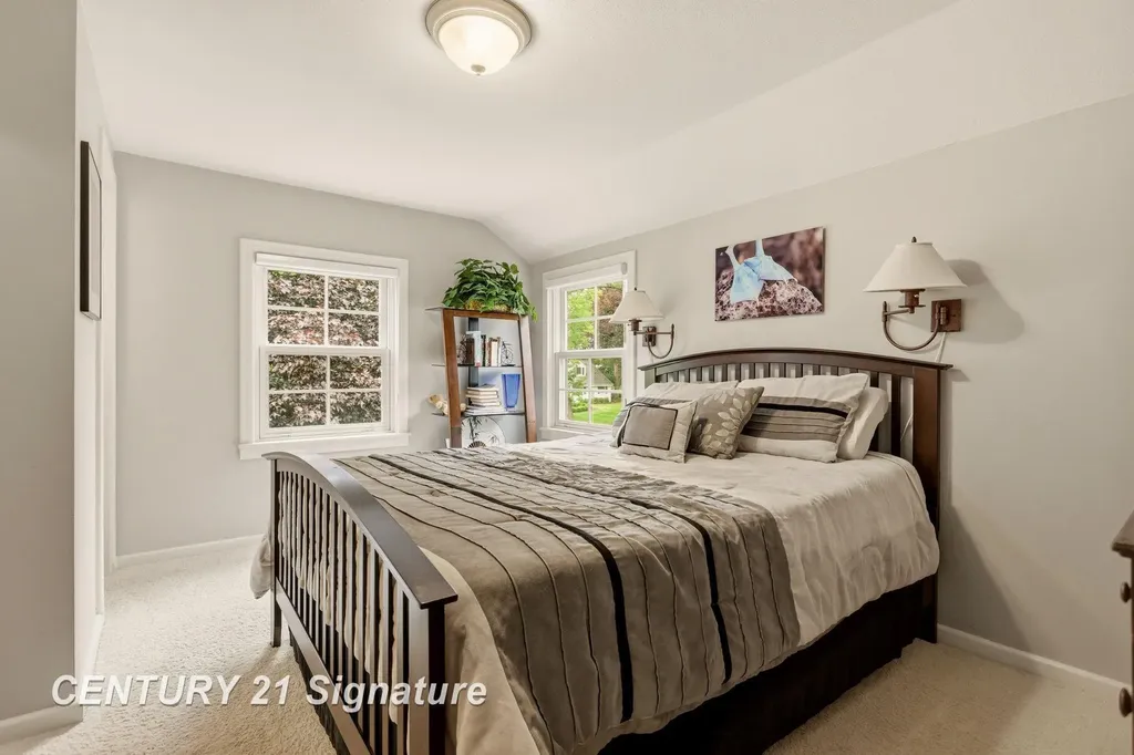 14 Edgewood Road Saginaw Charter Township MI 48602