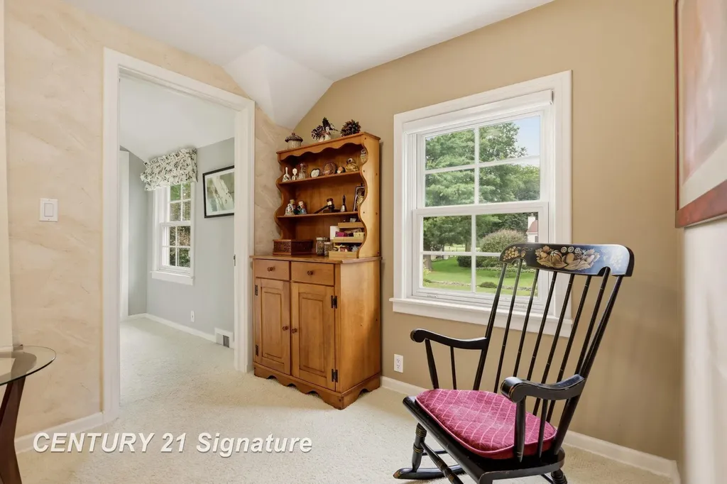 14 Edgewood Road Saginaw Charter Township MI 48602