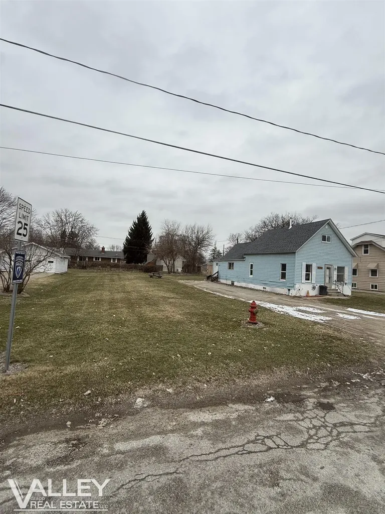 2126 Ring Street Saginaw City MI 48602