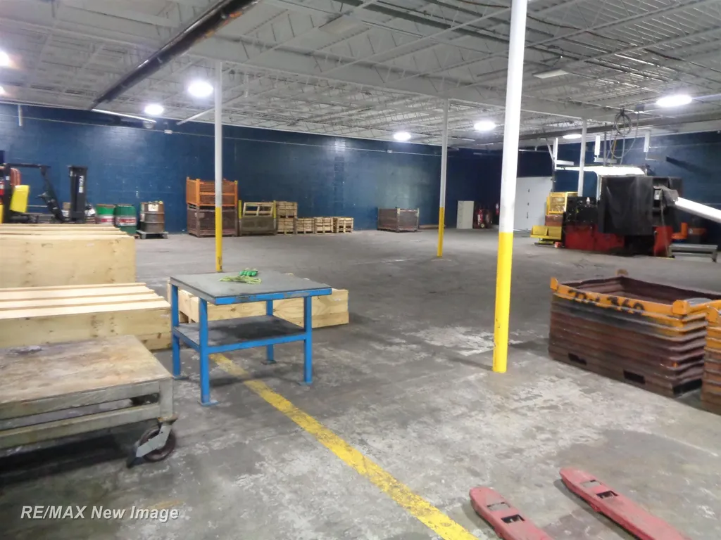 2675 Universal Drive Saginaw Charter Township MI 48603